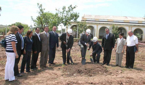 Imagenes de la primera palada para el Juzgado de Villeta