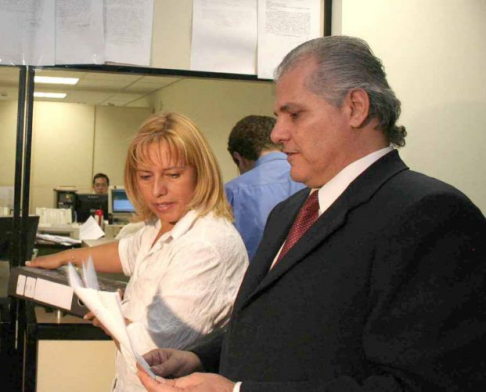 Los dirigentes sindicales anunciaron que se garantizarán los servicios básicos.