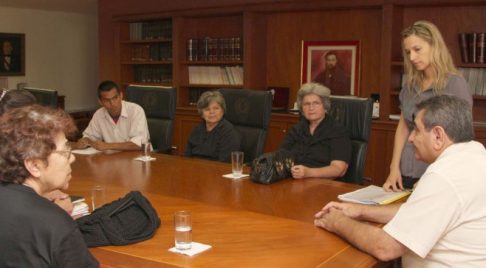 Imágenes de la reunión entre el presidente de la Corte y victimas del Ycuá Bolaños