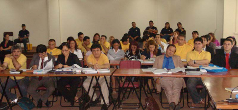 Los acusados del caso Zafiro acompañados de sus defensores durante la audiencia oral y publica.