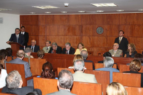 El presidente de la Corte, doctor Antonio Fretes presidió la presentación del concurso.