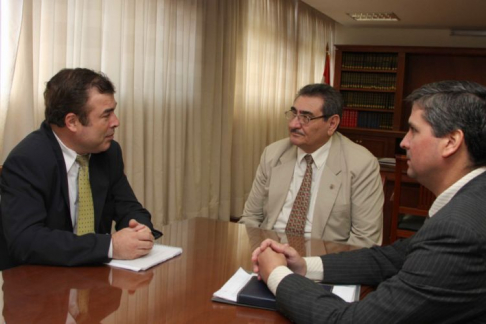 El doctor Antonio Fretes garantizó el apoyo judicial en la lucha contra el contrabando.