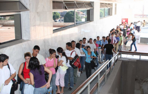 Fila de usuarios tramitantes