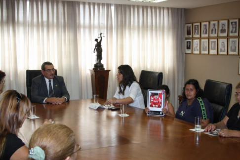 El doctor Fretes explicó que no integra la Sala Penal, pero que transmitirá el reclamo a sus colegas ministros.