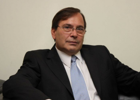 Roberto Ruíz Díaz Labrano, representante por Paraguay