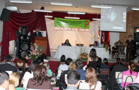 Imagen durante el discurso del presidente de la Corte Suprema de Justicia, doctor Antonio Fretes