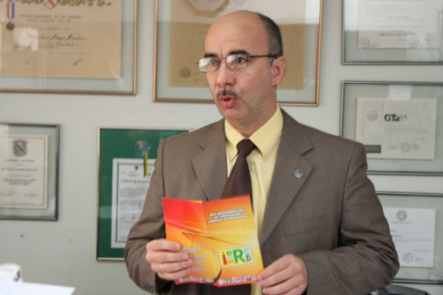 Dr. Pedro Mayor Martínez participó de un encuentro en Chile.