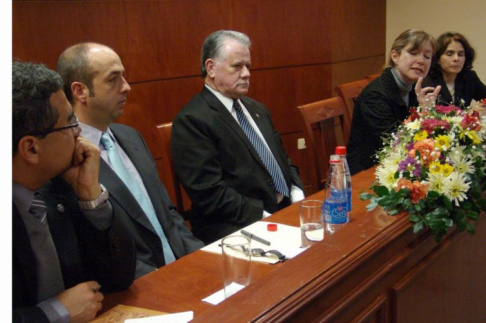 Jorge Silvero, el jurista mexicano Jorge Salazar, el ministro de la Corte Víctor Núñez y la investigadora, Mónica González
