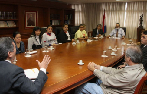 El director administrativo del Poder Judicial explicó el mecanismo de distribución de insumos.