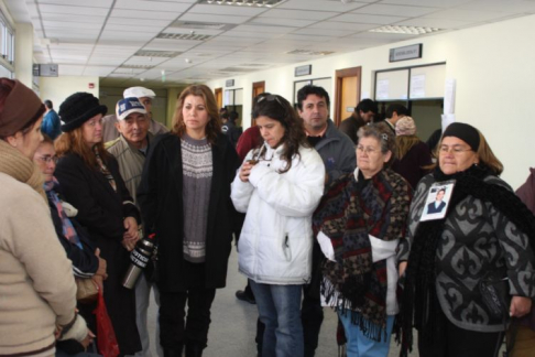 Las víctimas anunciaron que permanecerán en el Poder Judicial hasta conocer la resolución. 