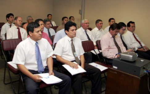 El instructor José Alonso, durante la charla técnica