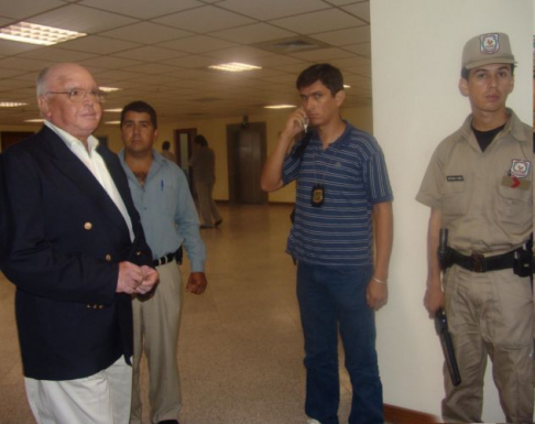 Ortiz Tellez, en los pasillos del Palacio de Justicia al finalizar la audiencia.