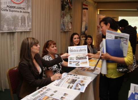 Stand de la Dirección de Comunicación de la Corte Suprema de Justicia en la Expo Justicia