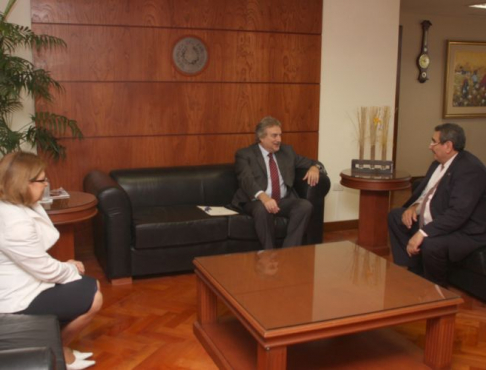 Autoridades de la Corte Suprema de Justicia recibieron al embajador italiano, Pietro Porcarelli en su primera visita de cortesía.