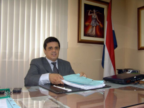 El juez de Garantías de feria, Hugo Sosa Pasmor determinó que la fiscal Mirtha Ortiz se presente el 2 de febrero próximo para la audiencia de imposición de medidas cautelares.