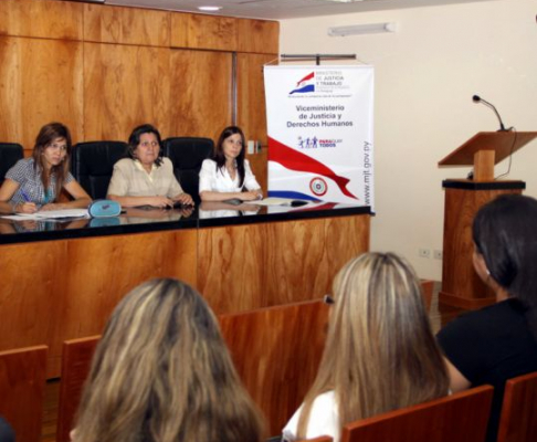 Promover el tratamiento de las mujeres en prisión con sus hijos, es el objetivo principal del proyecto