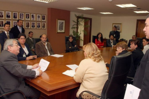 El presidente de la Corte, doctor Jose R. Torres Kirmser, se comprometió a presentar el pedido de los sindicalistas dentro de la ampliación presupuestaria presentada al Congreso.