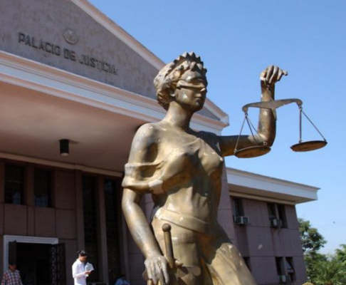 Tribunal condena a 15 y 20 años de prisión a responsables de asesinar a un joven