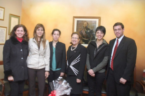 La ministra de la Corte Suprema de Justicia doctora Alicia Pucheta de Correa durante la reunión que mantuvo esta mañana en su despacho