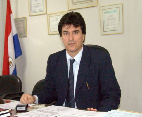 El juez de Liquidación y Sentencia, Gustavo Santander quien seguirá a cargo del caso que investiga al ex ministro del Interior durante la dictadura stronista