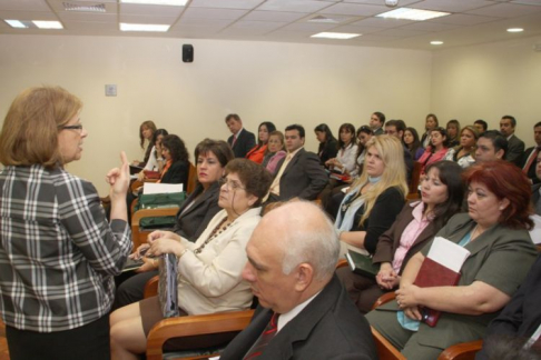 La doctora Alicia Pucheta de Correa, ministra de la Corte Suprema de Justicia, manisfestó la importancia de la contribución del Poder Judicial en la creación de políticas sociales.