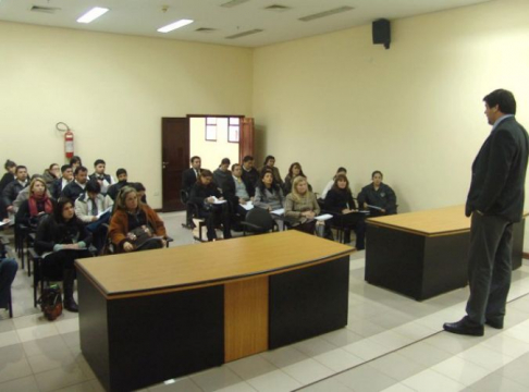 Doctor Camilo Torres orador principal del Seminario Taller sobre Derecho Penal Juvenil