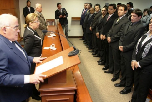 El ministro de la Corte Suprema de Justicia, doctor Sindulfo Blanco, dirigió el acto de juramento de jueces realizado en la fecha.
