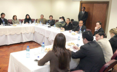 La ministra Alicia Pucheta de Correa estuvo presente en la reunión  del Programa Umbral.
