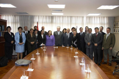 El encuentro con los defensores públicos se desarrolló en la Sala de Acuerdos de la Corte Suprema de Justicia 