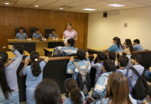 Alrededor de 60 alumnos del Colegio Apostólico 