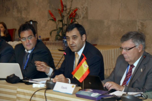 Durante la reunión, se analizó la aplicación de un sistema de gestión integral de calidad y acreditación.