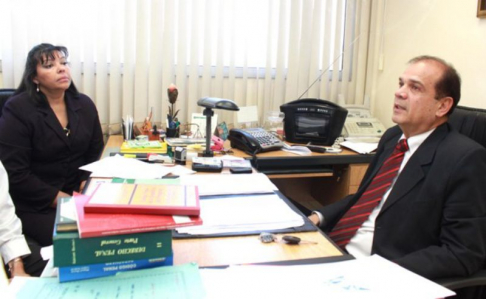 Los magistrados Waldir Servín y Lourdes Scoura visitaron la cárcel modelo 
