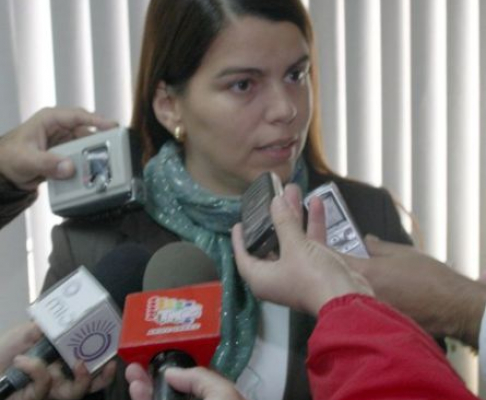 La jueza Penal de Garantías, Lourdes González quien admitió la imputación de los 23 funcionarios de Registros Públicos