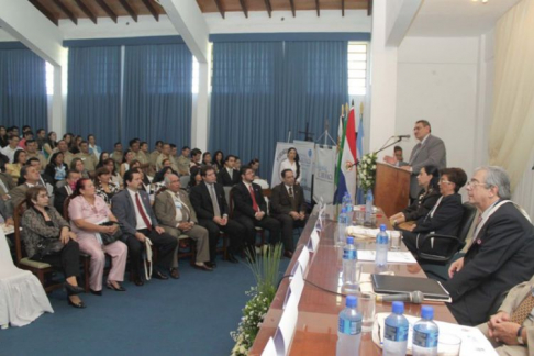 Durante la apertura del acto, donde estuvieron presentes los ministros de la Corte Suprema de Justicia doctores Antonio Fretes y Raúl Torres Kirmser
