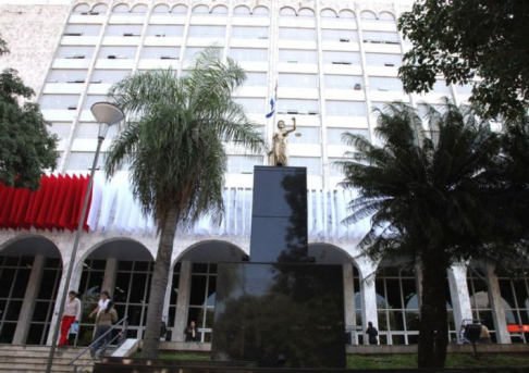 Jueces presentaron renuncia a sus cargos