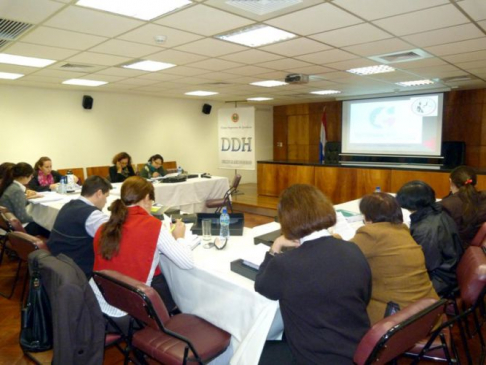 Las jornadas se realizaron en la sala de conferencia de la sede judicial de Asunción