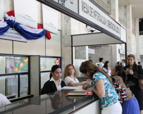 La Mesa de Información y Orientación Judicial Básica está ubicada en la planta baja de la sede judicial de Asunción