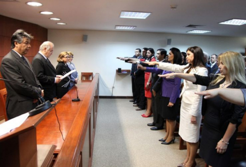 Acto fue desarrollado en la Sala de Audiencias del 9no piso torre norte del Palacio de Justicia de Asunción. 