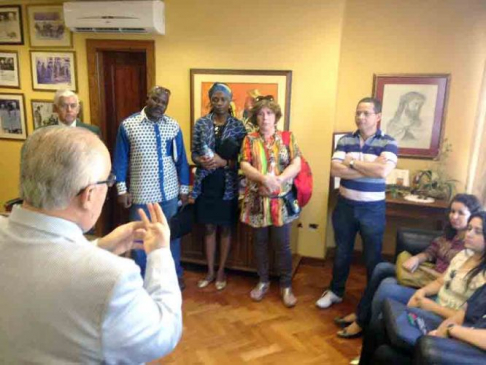 El ministro Bajac recibió en su despacho a seis abogados brasileños y dos angoleños, a quienes dio a conocer detalles del funcionamiento de la Corte Suprema de Justicia.