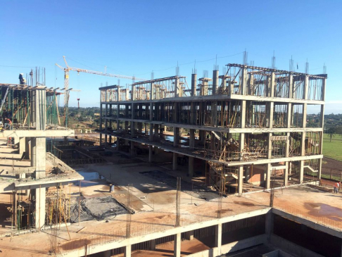 De acuerdo a los encargados de la obra, los trabajos se encuentran avanzados en un 30%.