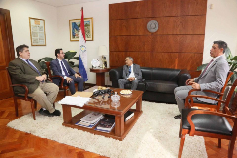Ministros Ríos y Ramírez Candia se reunieron con el vicepresidente de la Corte de Justicia de Salta.