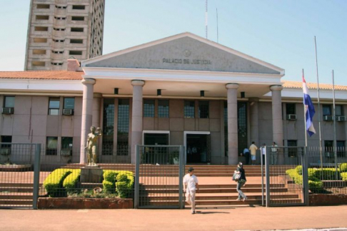 Palacio de Justicia de Ciudad del Este.