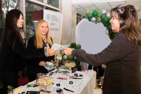 Conmemoran el Día del Psicólogo con énfasis en la contención emocional desde la justicia.