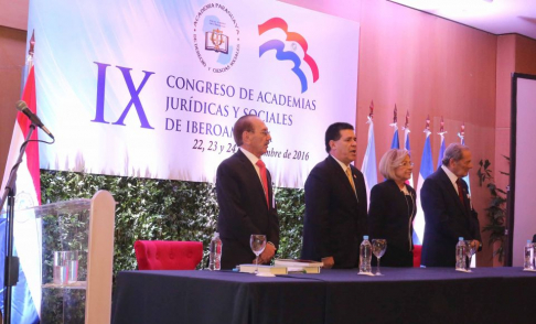 Del acto inaugural participaron la presidenta de la Corte, Alicia Pucheta,  el presidente de la República Horacio Cartes, además del doctor José Antonio Moreno Ruffinelli y el presidente de las Academias Iberoamericanas de Derecho, Luis Moisset de Espanés