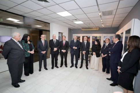 Presidente y ministros de la Corte Suprema acompañaron a miembros de la Corte IDH en visita al Museo de la Justicia.