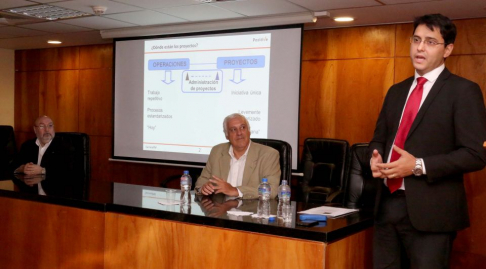 Curso “Project Management – Gestión de Proyectos”, dirigido a jefes y funcionarios del área administrativa.