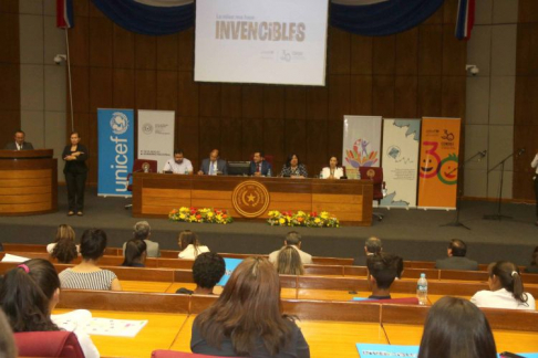 La actividad contó con la participación de la magistrada del fuero de la Niñez y Adolescencia María Eugenia Giménez de Allen, en representación de la Corte Suprema de Justicia.