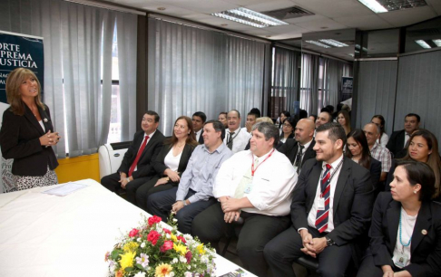 La titular del RUA destacó el desempeño de los funcionarios y agradeció a los mismos.