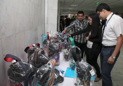 Productos artesanales hechos por internos de la Penitenciaría Nacional de Tacumbú.