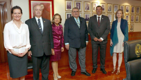 Las autoridades judiciales se reunieron con el director de USAID y directivos de Ceamso.